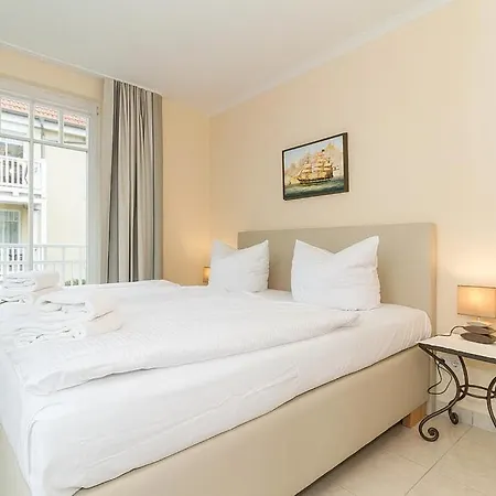 Duenenschloss Duenenschloss 4-08 * Kuehlungsborn